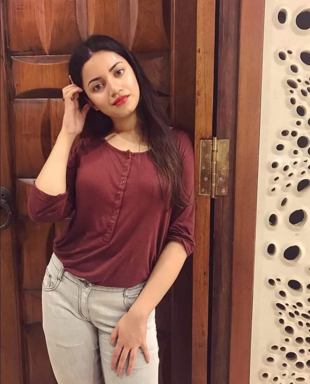 Nisha — verified Housewife Escort in Charbagh, Lucknow