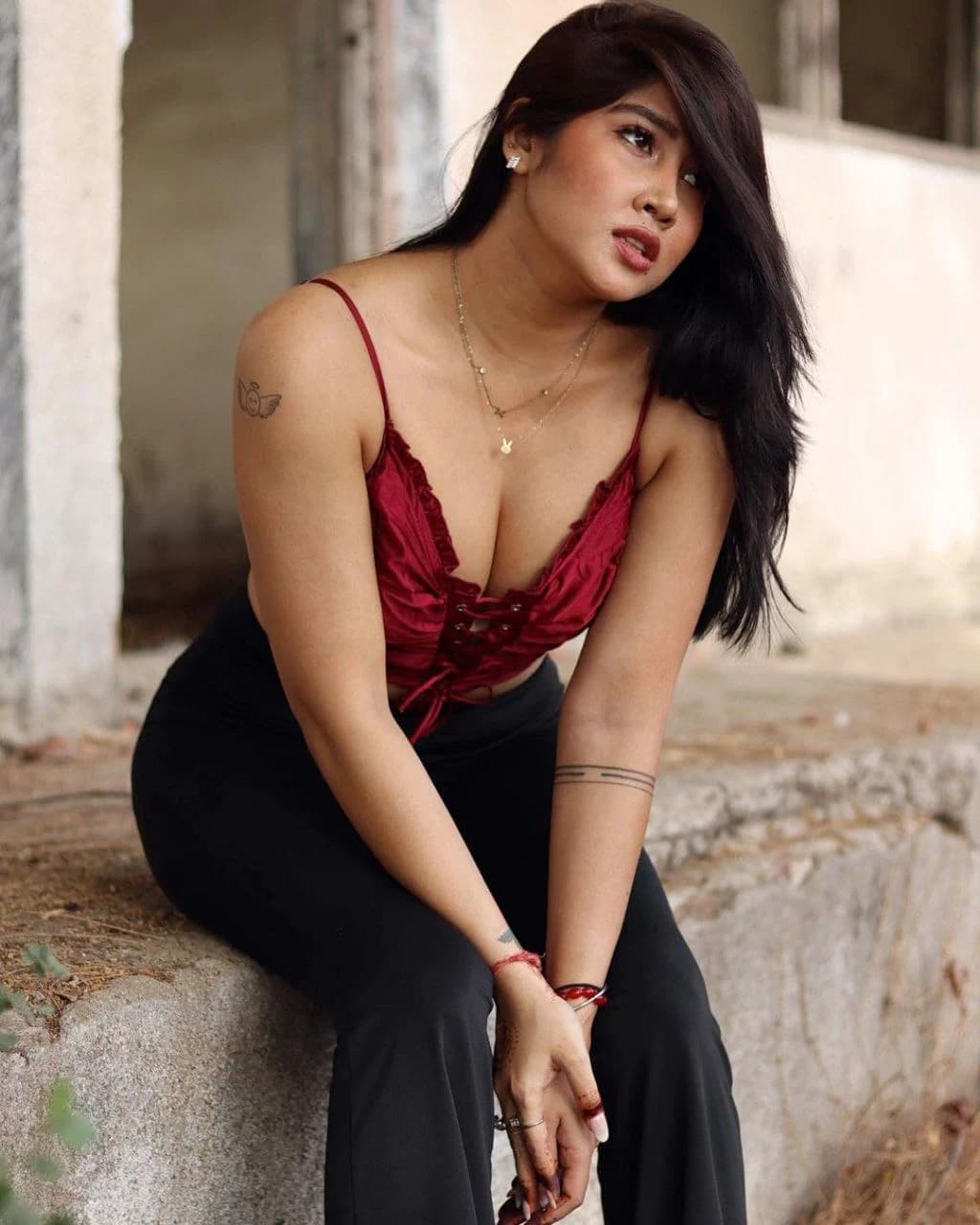 escort service booking Lucknow