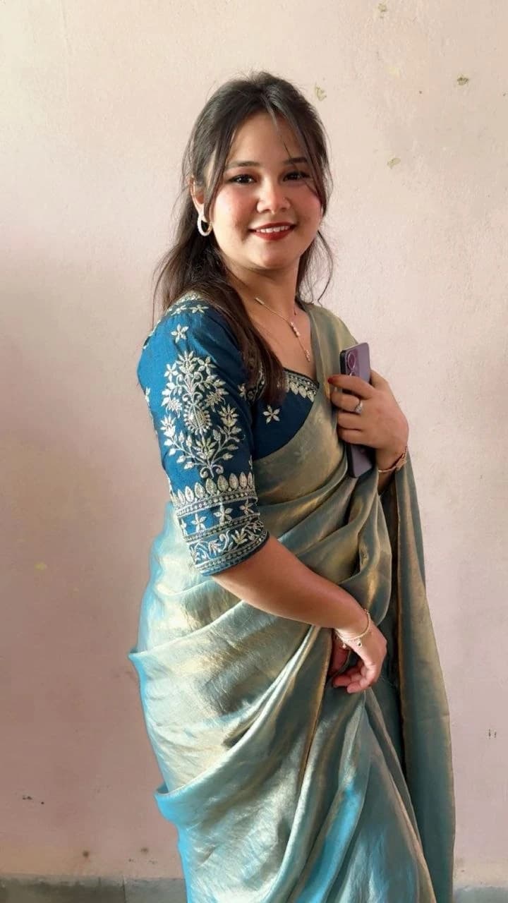 Priya Gomti Nagar call girl photo